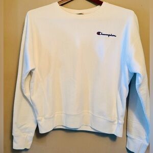 Women’s Champion crew neck sweatshirt